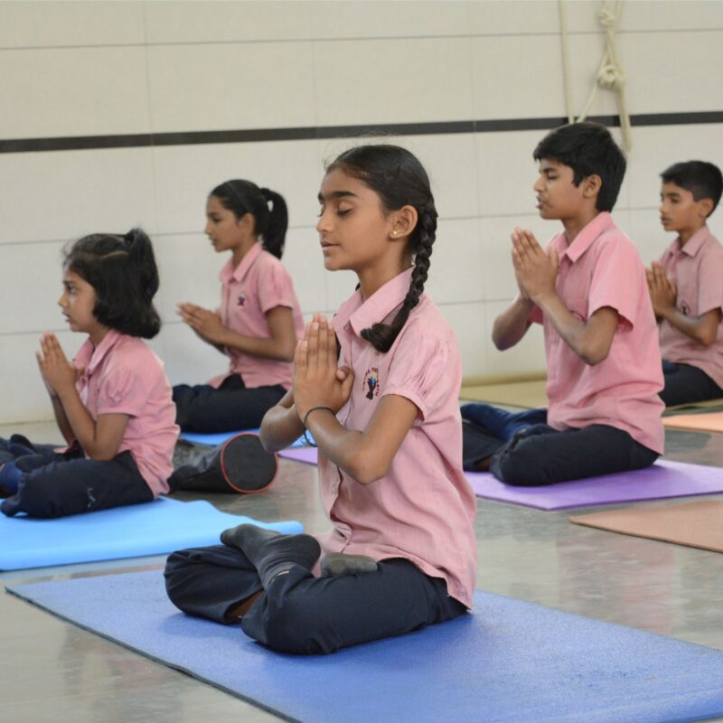 Yoga Session - Vishwa Vidyapeeth | Childrens are doing yoga in school