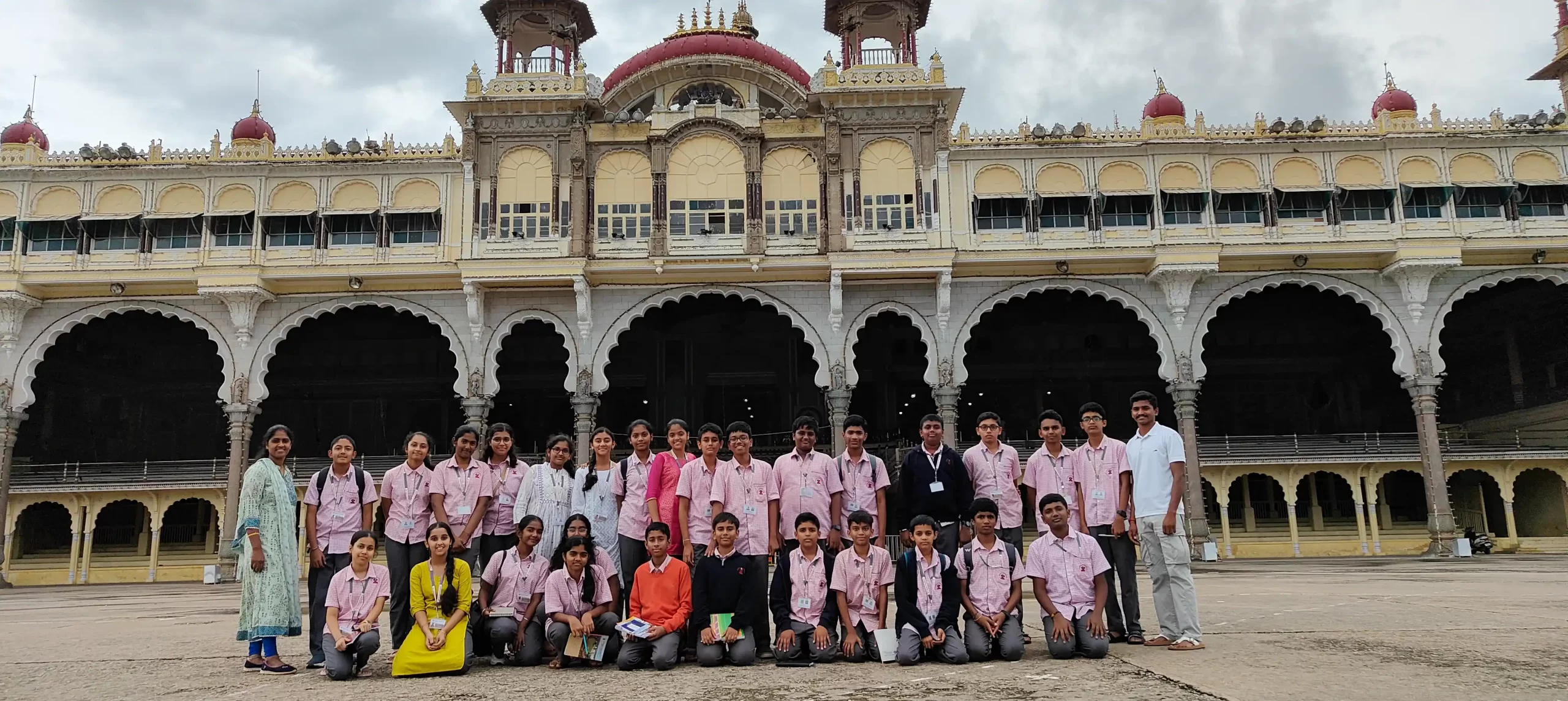 Image gallery marquee