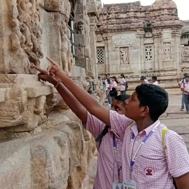 AIHOLE.webp